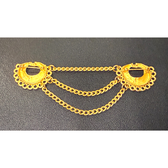 Vintage Unsigned Gold Tone With Triple Dangle Chains Double Sweater Pin Brooch - Picture 2 of 4